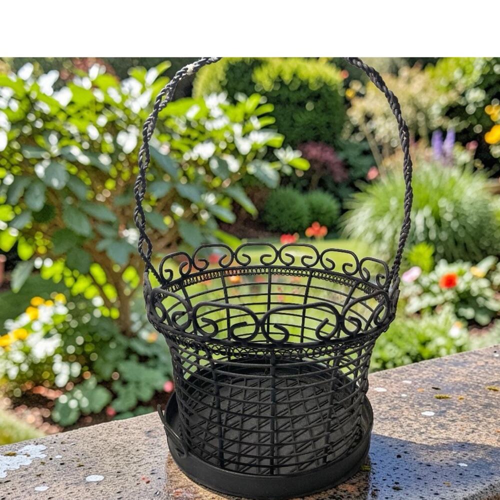 Vintage Black Metal Wire Basket W/ Handle And Tray Retro Daisy Flower Rustic
